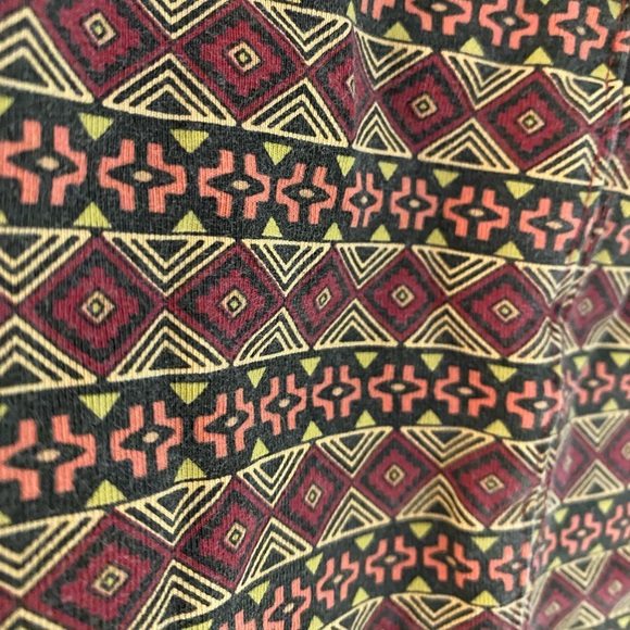 Patterned Crop - Picture 2 of 2